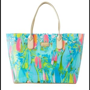 Lilly Pulitzer breezy tote